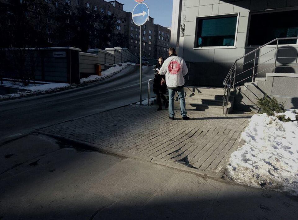 ''СтопКор'' провів виїзну приймальню громадян під Київським апеляційним господарським судом