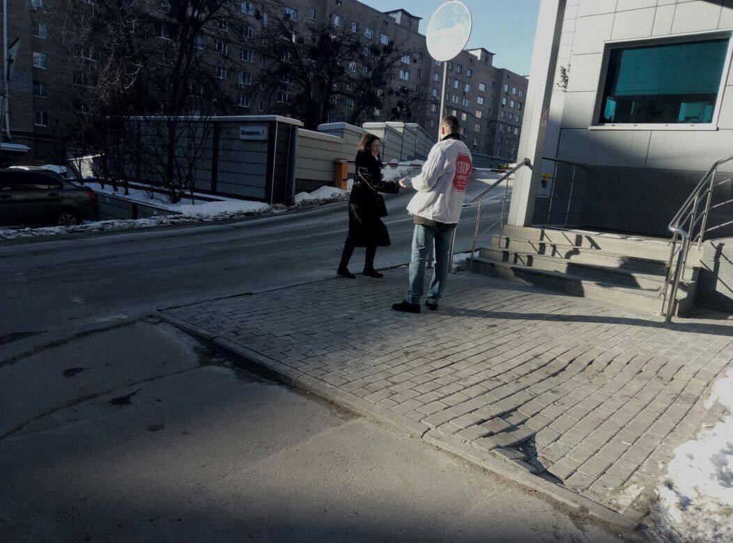 ''СтопКор'' провів виїзну приймальню громадян під Київським апеляційним господарським судом