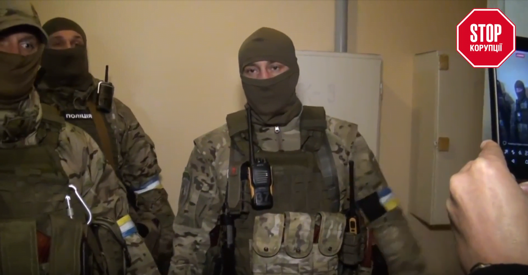 ''СтопКор'' поставив пам'ятник корупціонерам у керівництві ''Київавтодору''
