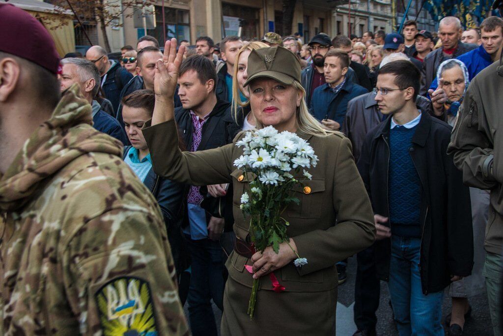 Київ потонув у диму і вогні фаєрів: з'явилися сильні кадри з Маршу УПА в столиці – подробиці