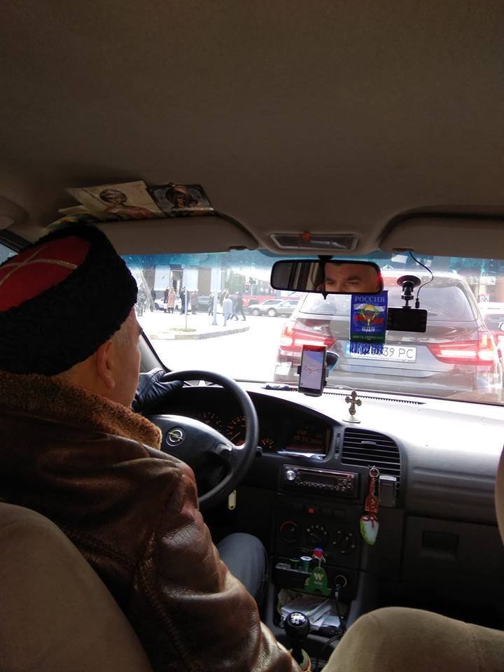 Соцмережі ''прославили'' проросійського таксиста з Дніпра: ''чекає своїх'' з РФ і обожнює Путіна – фото