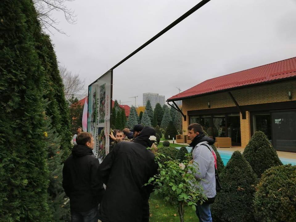 «Божевільна рейдерка» Софієнко прикрасила столичні білборди
