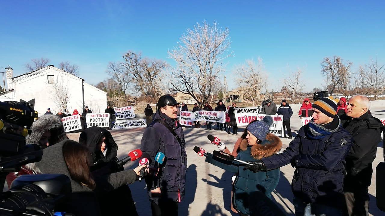 Рейдер Грибов не пройде: попри атаки на філії ''Росток-Холдингу'' вдалося вивезти врожай