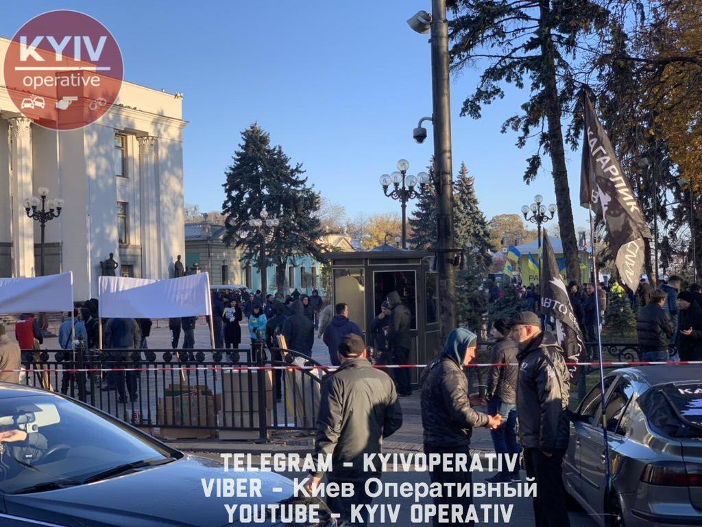 Київ заблокований: протест ''евробляхерів'' розростається – кадри