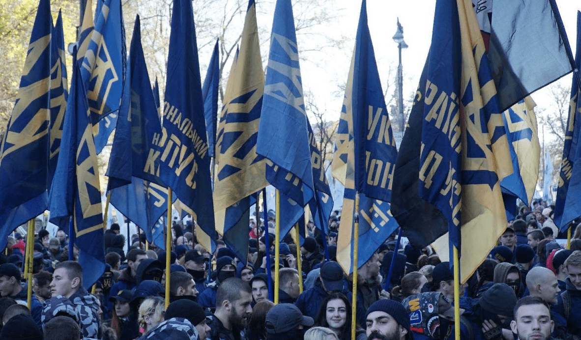 Нове міністерство: під Кабміном тисячі протестувальників вимагають рішучих змін – відео