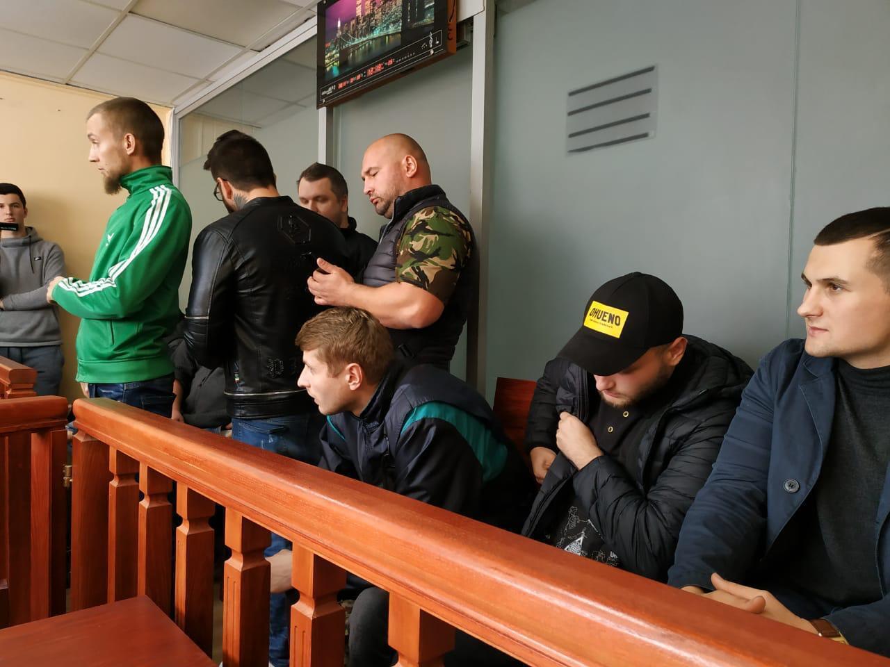 Напади на ЗМІ та рейдерство: хто стоїть за тітушками, які шантажували ''СтопКор'' у справі судді Чванкіна