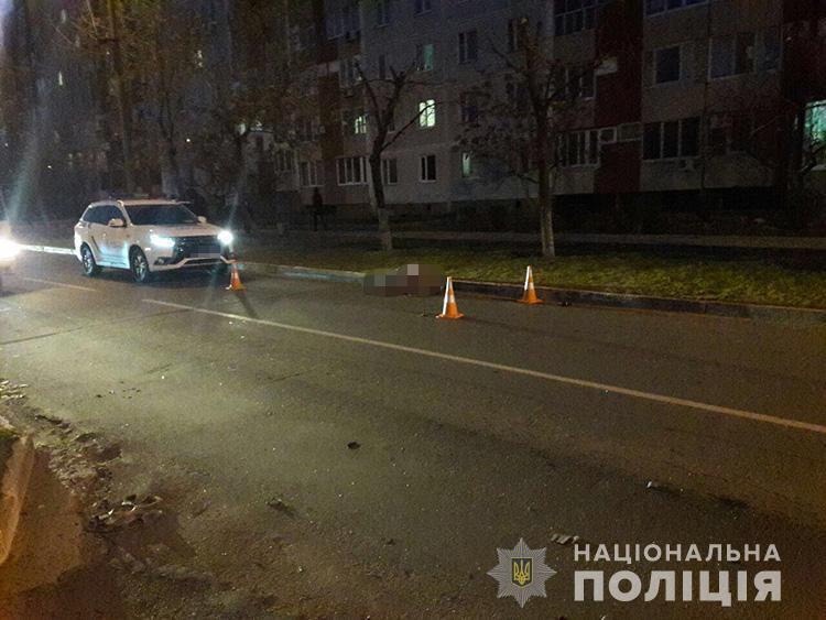 У Запорізькій області поліція затримала водія BMW, який збив насмерть пішохода та втік