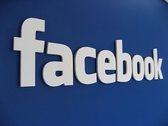 Хакери розкрили особисту інформацію 50-ти тисяч українських користувачів Facebook