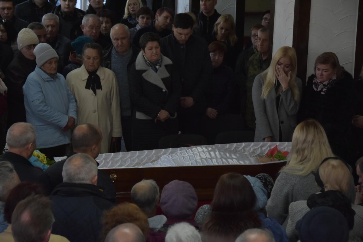 Кадри з церемонії прощання з активісткою Катериною Гандзюк