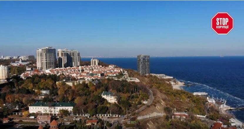 «Я вам не скажу за всю Одесу»: хто і як розкрадає прибережні землі та вулиці у самому серці міста
