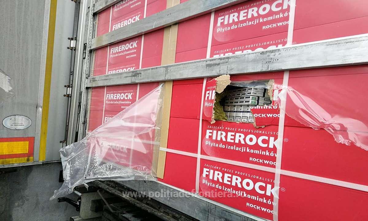 Румунська поліція заарештувала 2 фури з контрабандними цигарками з України, які вивозили поляки