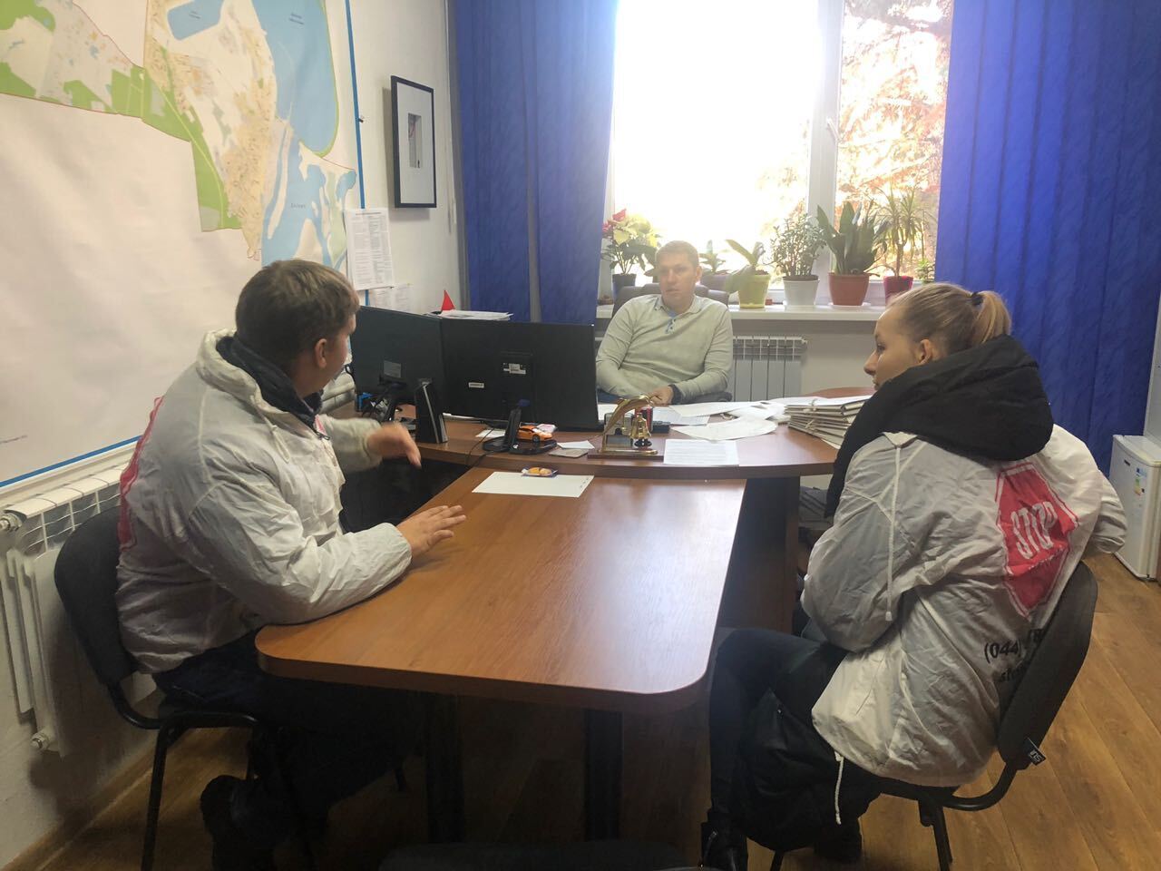 Бруд і сморід у Вишгороді – незаконне сміттєзвалище та каналізаційні стоки не дають жити мешканцям міста