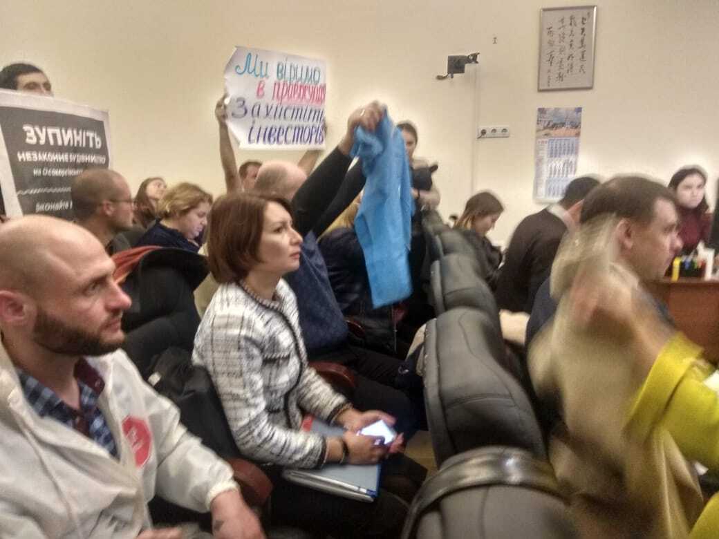 Екоактивісти з Осокорків затягують справу – інвестори протестують