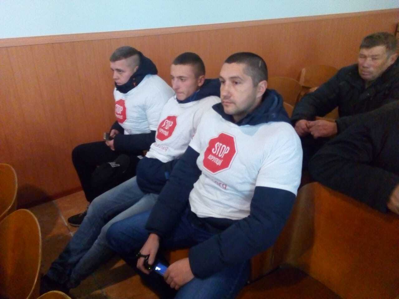 Рейдерство по-братськи – на Черкащині голова сільської ради покриває родичів, які шахрайськими методами ''віджимають'' землі в селян