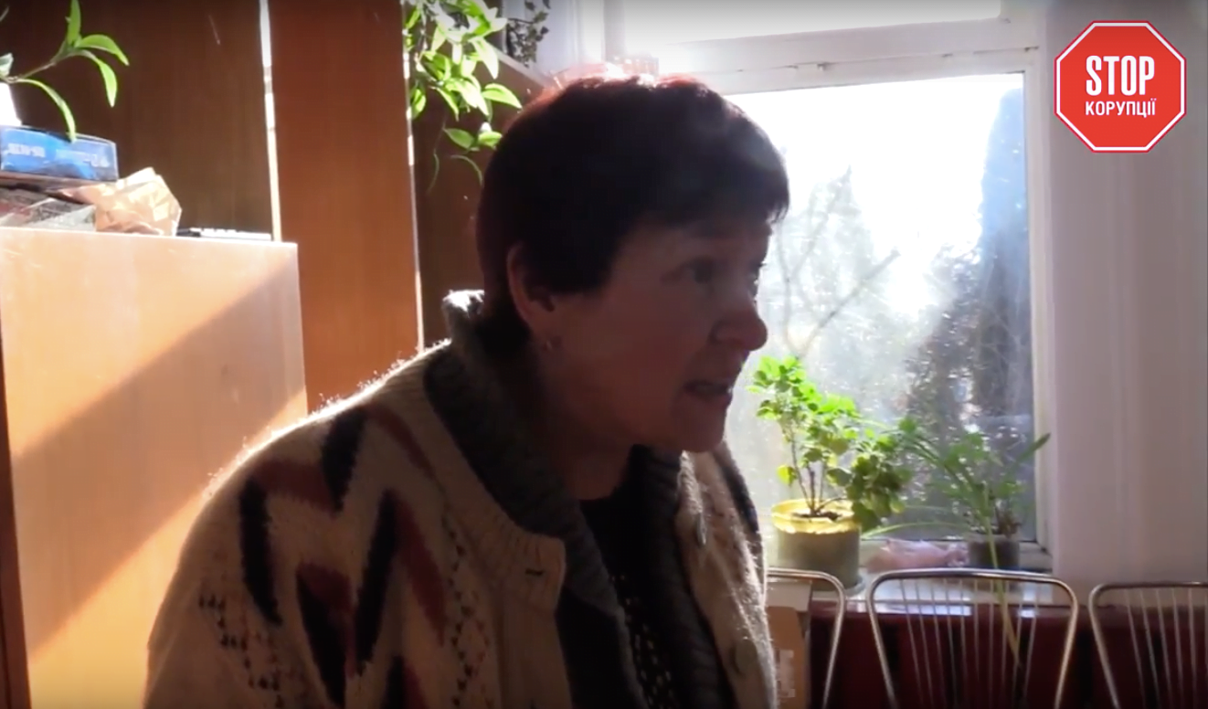 Схопила документ і втекла – як працівники Житомирської філії ЦСЕНСМ фальсифікують папери й розкрадають кошти – ''СтопКор'' показує