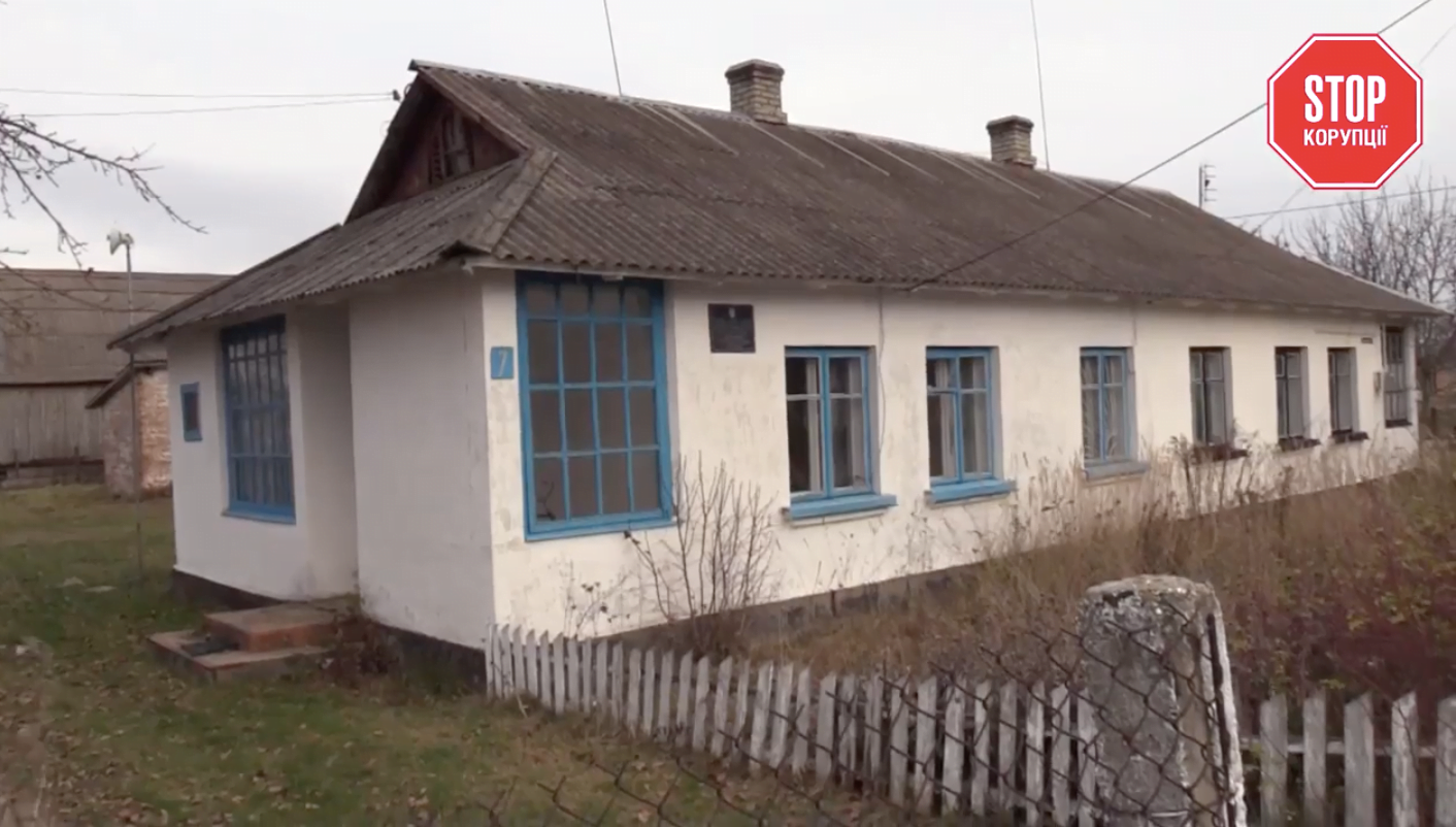 Гостинний двір – на Рівненщині в одній з філій Центру сертифікації насіння живуть люди й тримають худобу