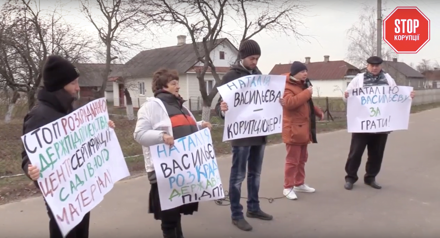 Гостинний двір – на Рівненщині в одній з філій Центру сертифікації насіння живуть люди й тримають худобу