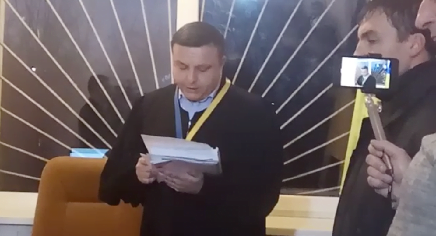  Суд відмовив у клопотанні щодо проведення засідання у закритому форматі