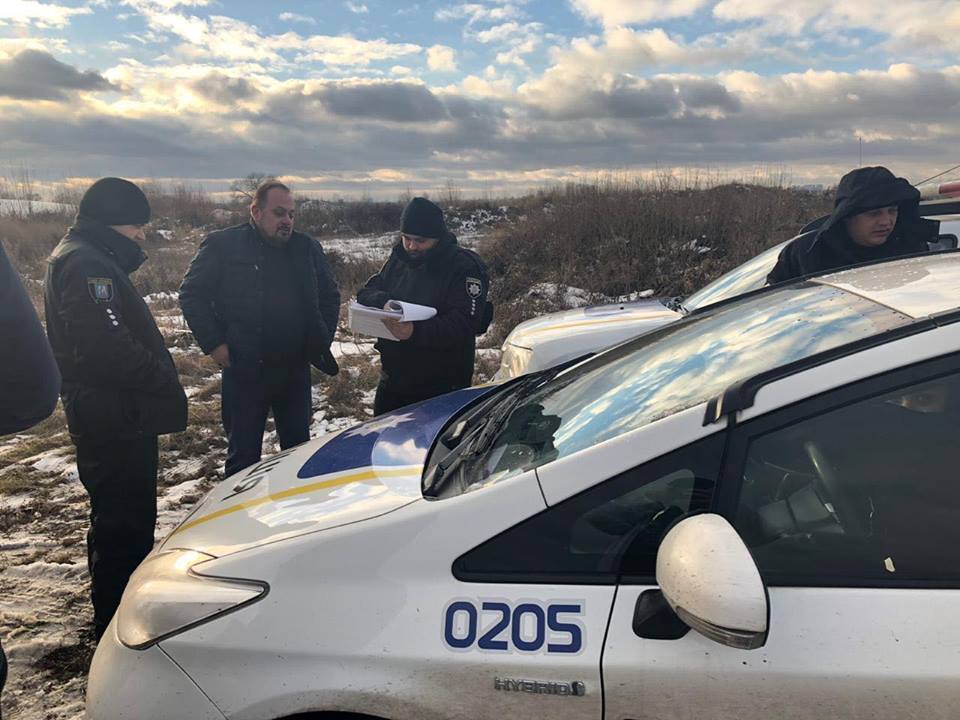 ''Більше тут не з'явимось'': київських браконьєрів з Тяглого знову піймали на видобутку піску