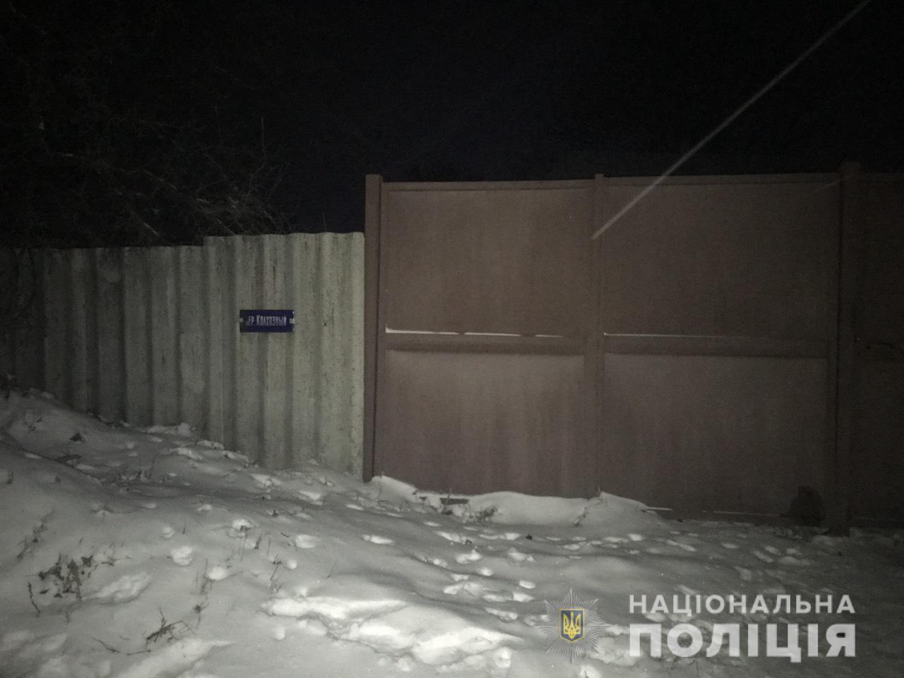 На Харківщині 60-річна жінка напала на свого чоловіка з ножем