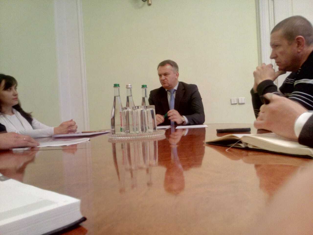 Яка ще небезпека? – Голова ЛОДА попався на незнанні законів, виступаючи за будівництво норкової ферми в області