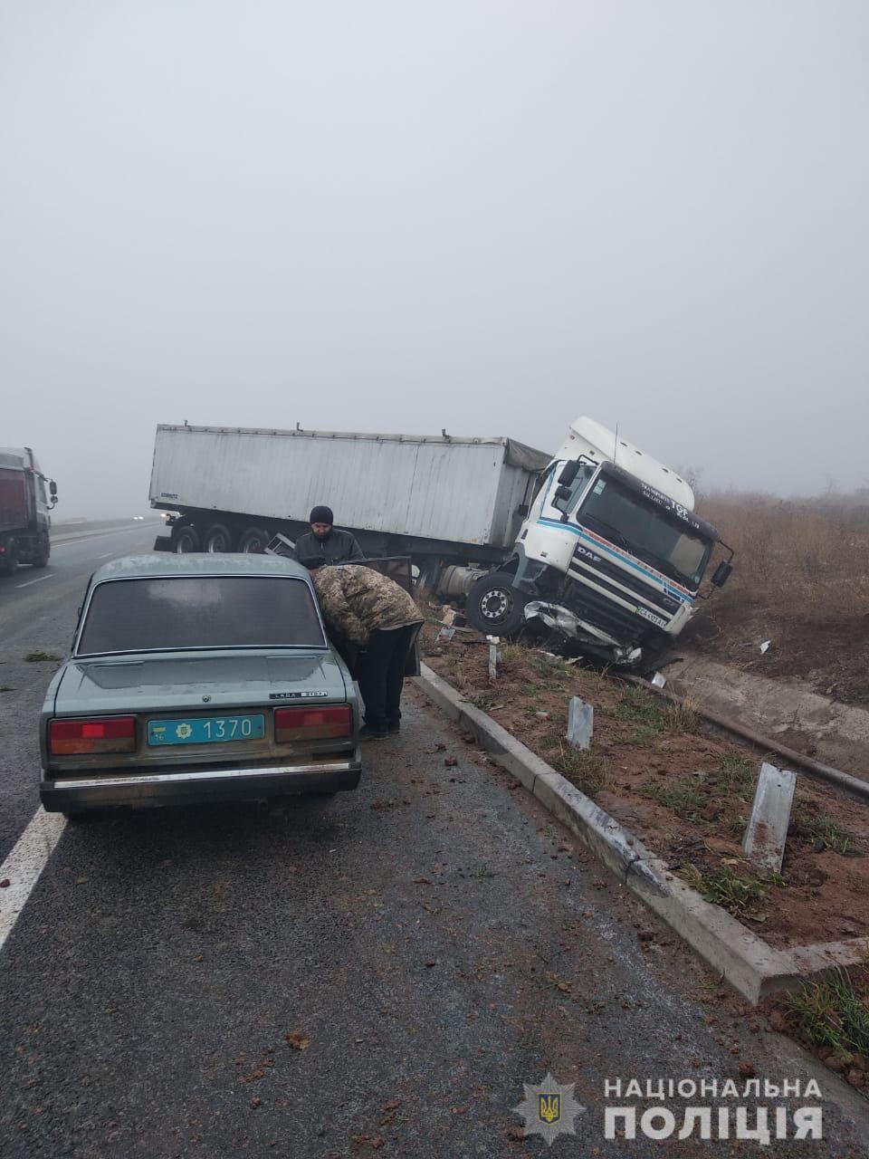 На Одещині відбулась масштабна ДТП за участі понад 10 автомобілів