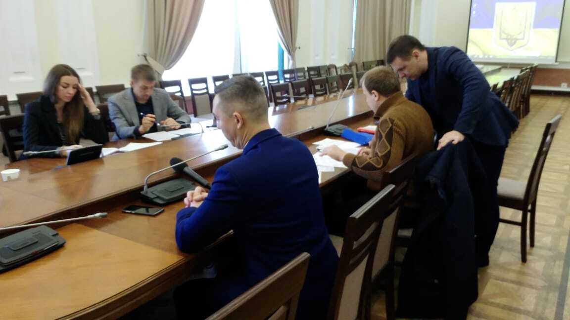 Мільйонний борг чи ігри чиновників? Будівництво «Патріотики» знову зупиняють