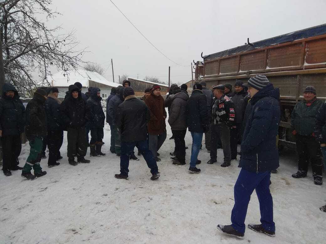 ''20 викликів – жодної реакції'' – працівники ''Росток-Холдингу'' обурені діями поліції, яка фактично заблокувала підприємство