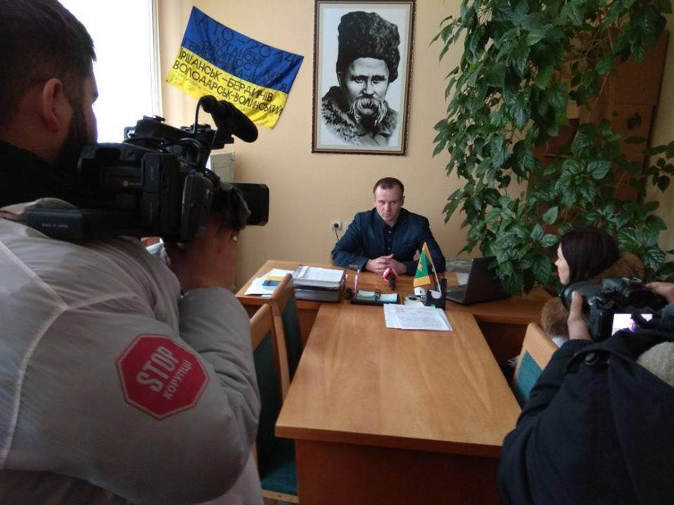 ''СтопКор'' дізнався про мільйонні втрати для бюджету Житомирщини через землю