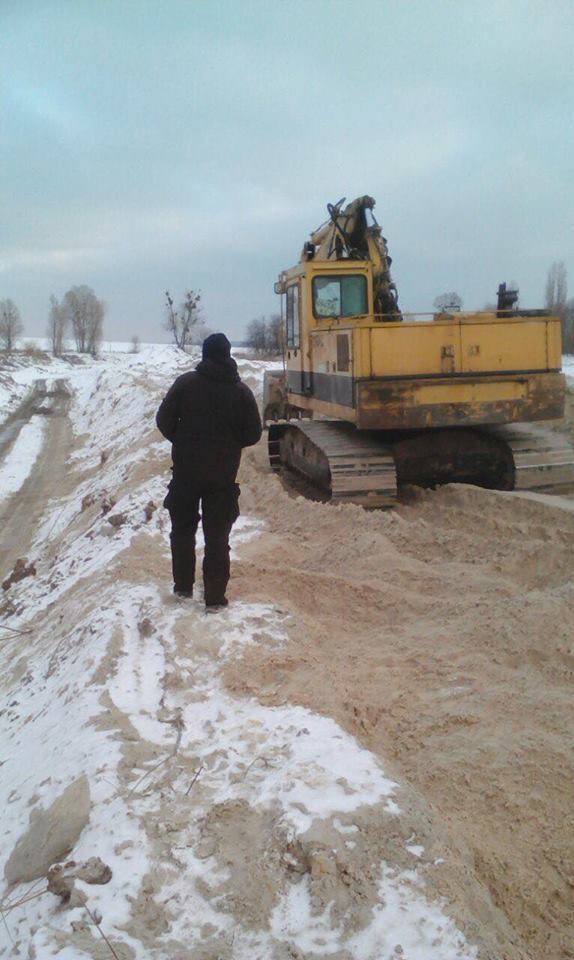 ''СтопКор'' зафіксував роботи на незаконній точці видобутку піску у Гостомелі на Київщині