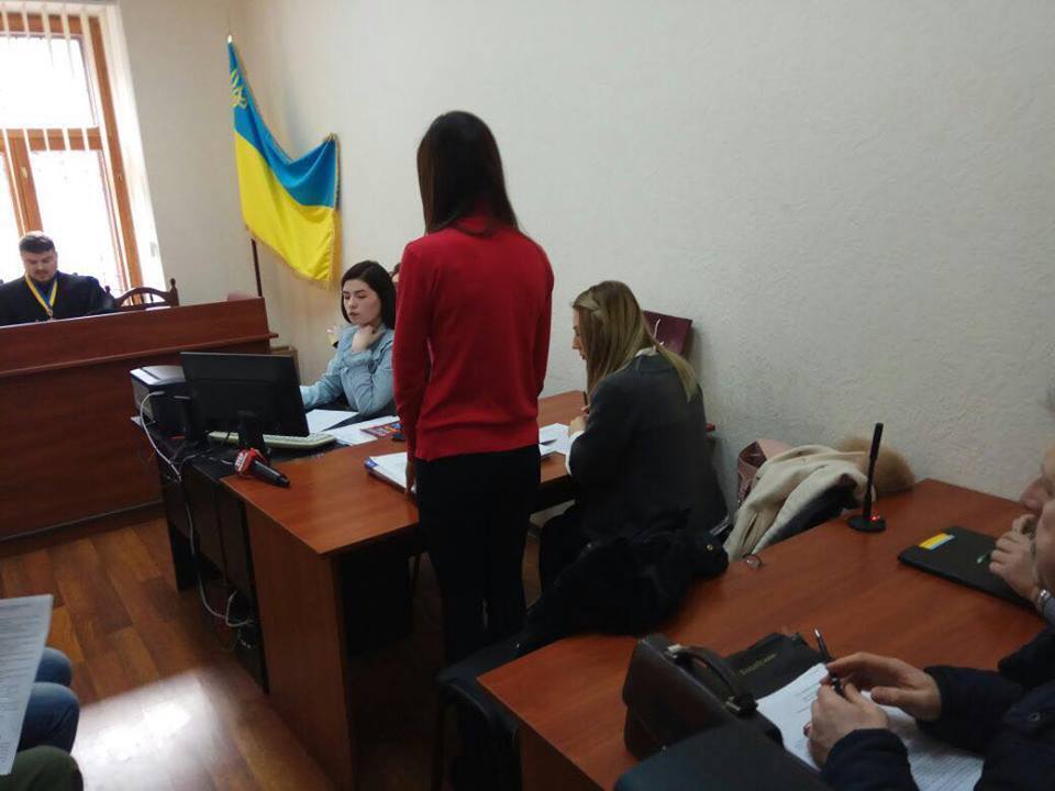 ''СтопКор'' підозрює суддю у затягуванні справи для виселення жителів гуртожитку у Вишневому на Київщині