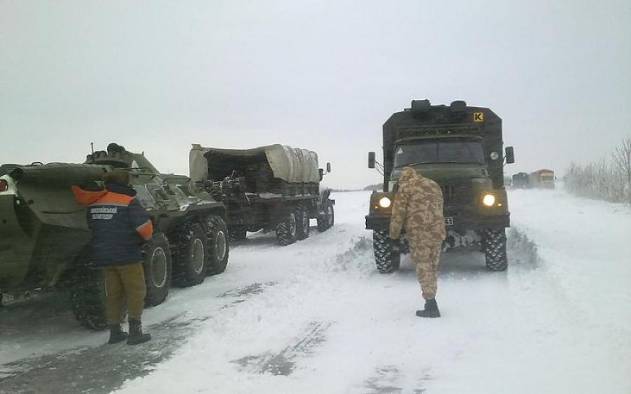 До Києва ''ввели війська''. На вулицях української столиці помічена бронетехніка