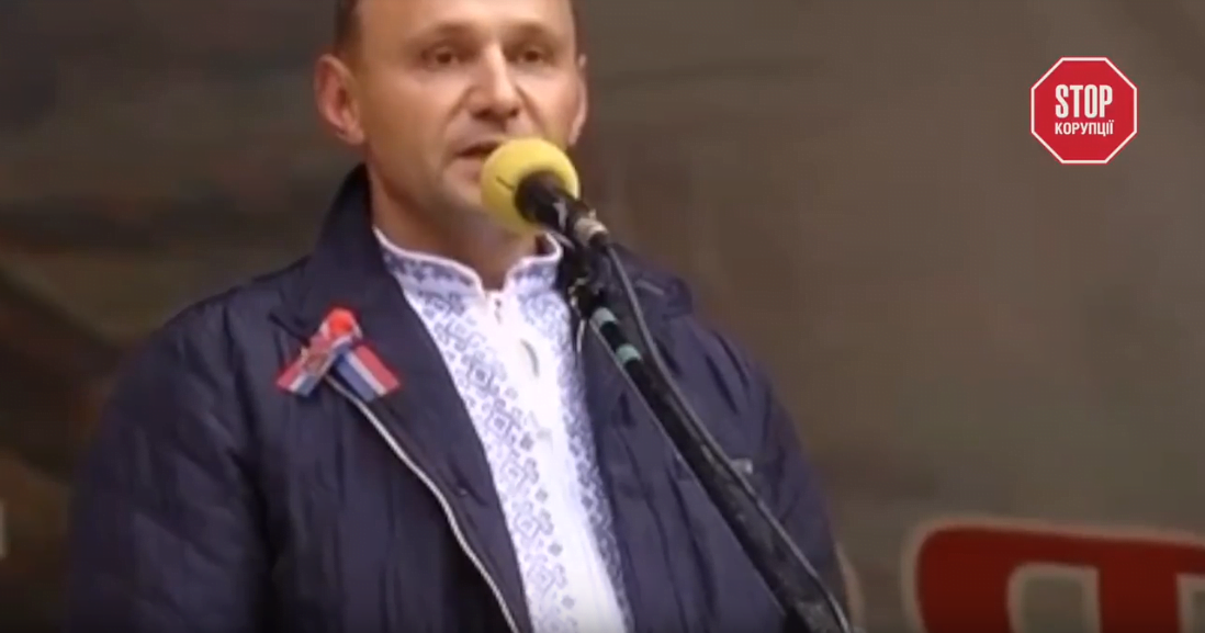 Жити по-новому: звідки у топ-чиновників часів Януковича багатомільйонні маєтки