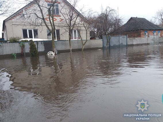 Повінь в Сумській області: місто Охтирка заливає водою, рятувальники екстрено евакуюють місцеве населення