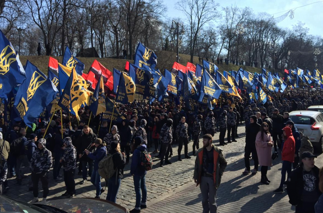 Поліцейські, сапери, кінологи: центр Києва заблокований через мітинг – кадри