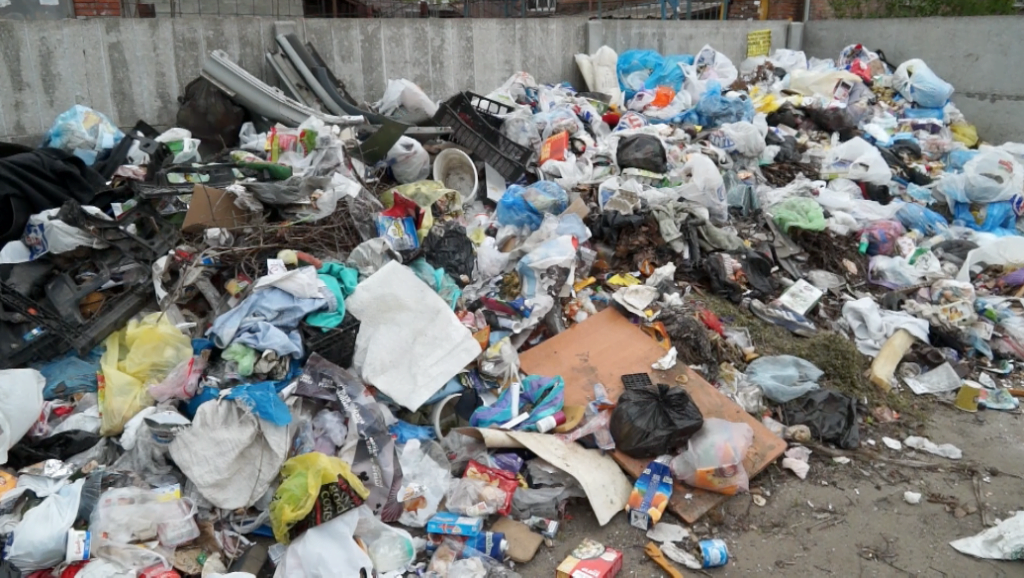 Дніпро наслідує славу Львова? Проблема із вивозом сміття у місті загрожує екологічною катастрофою
