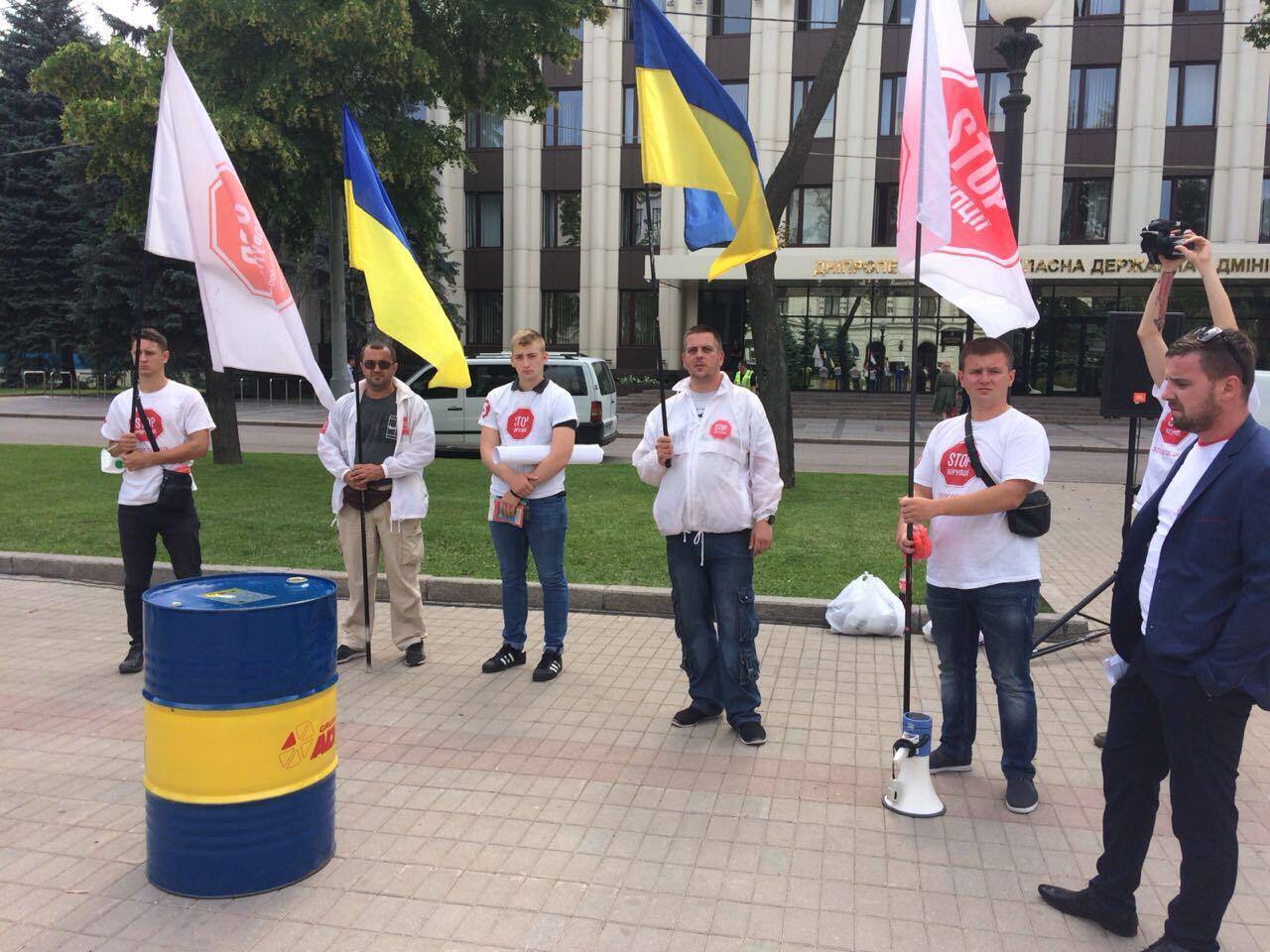 У Дніпрі «СтопКор» провів флеш-моб через корупцію топ-посадовців області