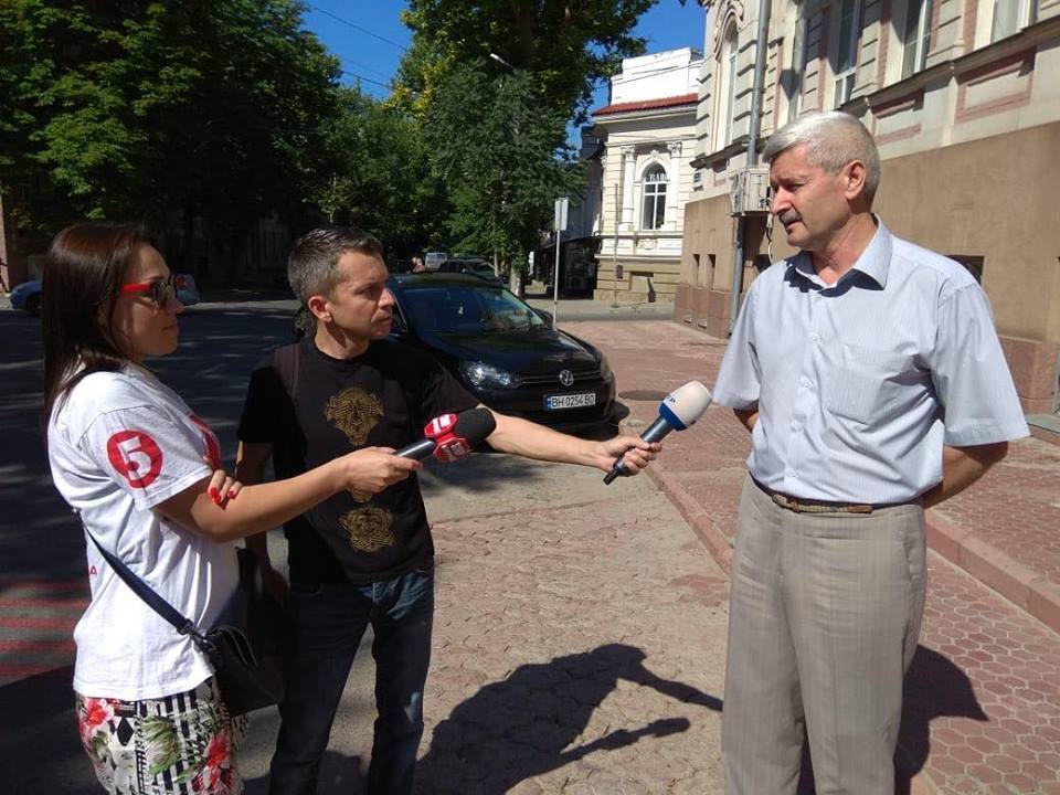''СтопКор'' закликав голову Господарського суду Херсонщини служити закону, а не прокурору