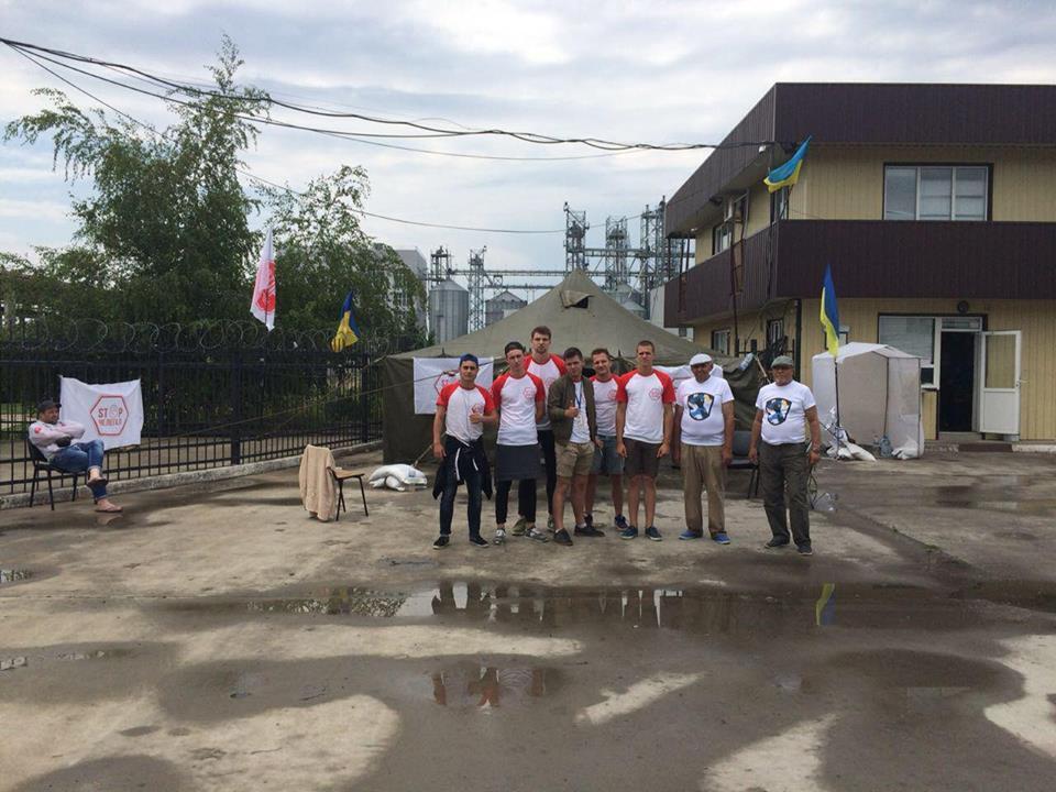 ''СтопКор'' дізнався, як на звільненому від рейдерів ''Каховка Протеїн Агро'' на Херсонщині пройшов перший робочий день