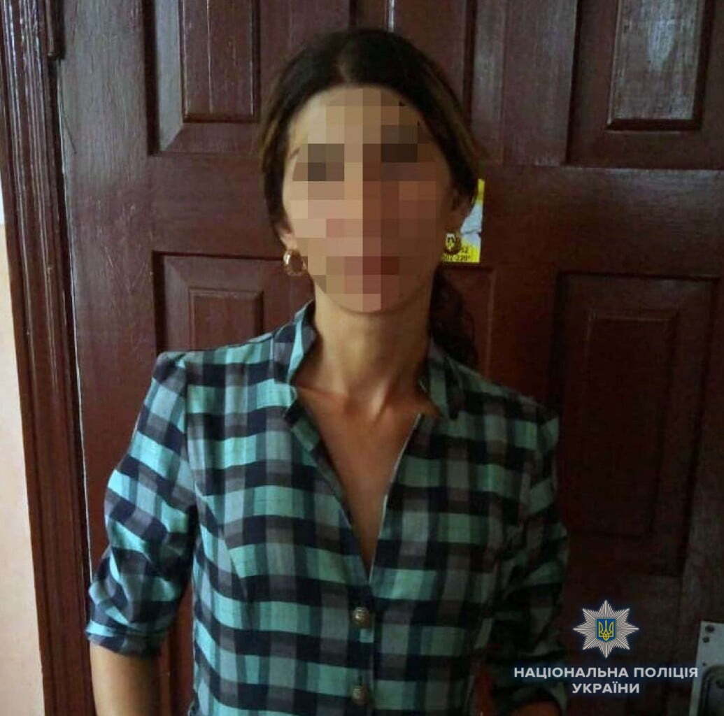 На столичному вокзалі в іноземки поцупили паспорт і 3 тисячі доларів