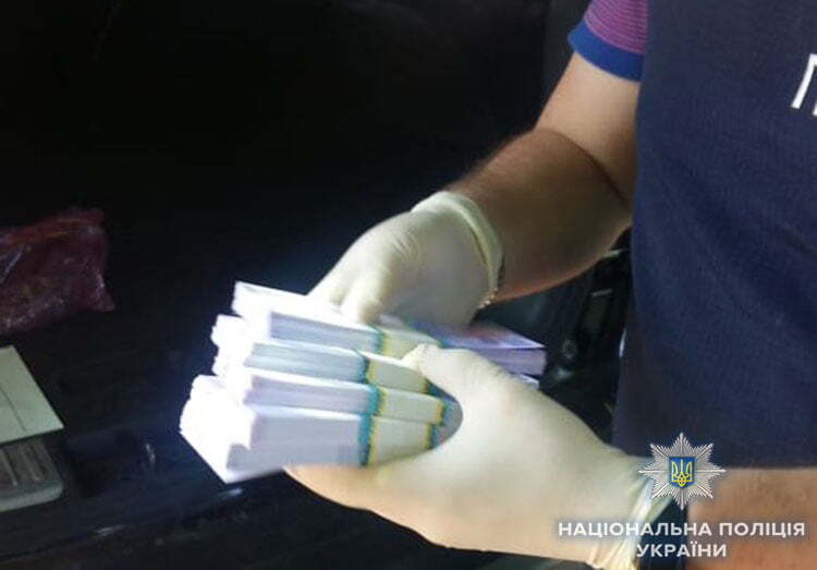 На Черкащині чиновниця Державної екологічної інспекції ''погоріла'' на хабарі