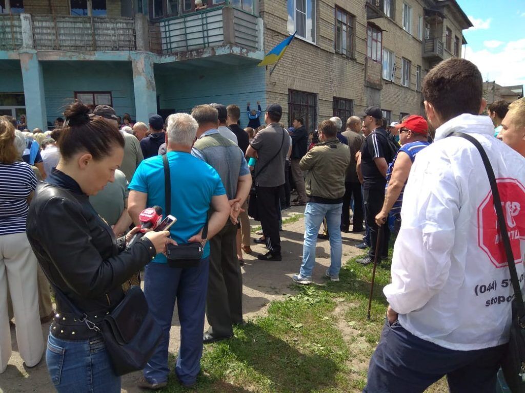 Мешканці Есхару вимагають розслідування смерті активіста: «Врадіївку ніхто не відміняв»