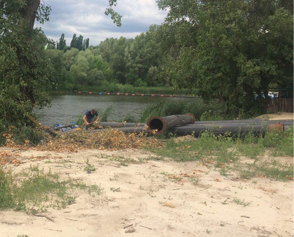 ''СтопКор'' у ході громадського моніторингу зафіксував земснаряди на незаконній точці видобутку піску у Голосієві