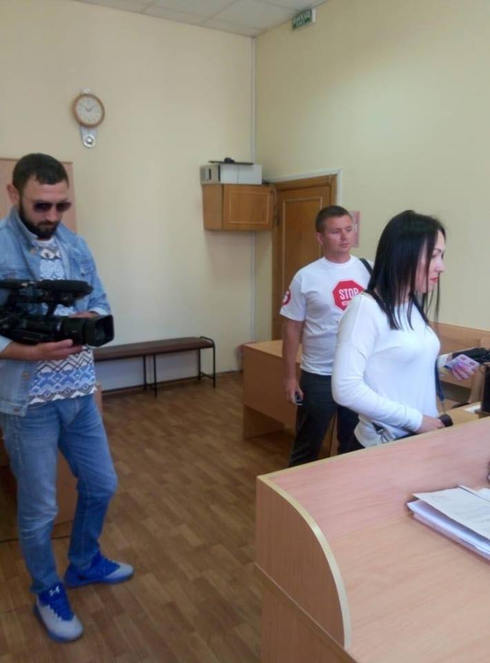 Суддя Вищого господарського суду України Катеринчук перешкоджала роботі журналістів ''СтопКору''