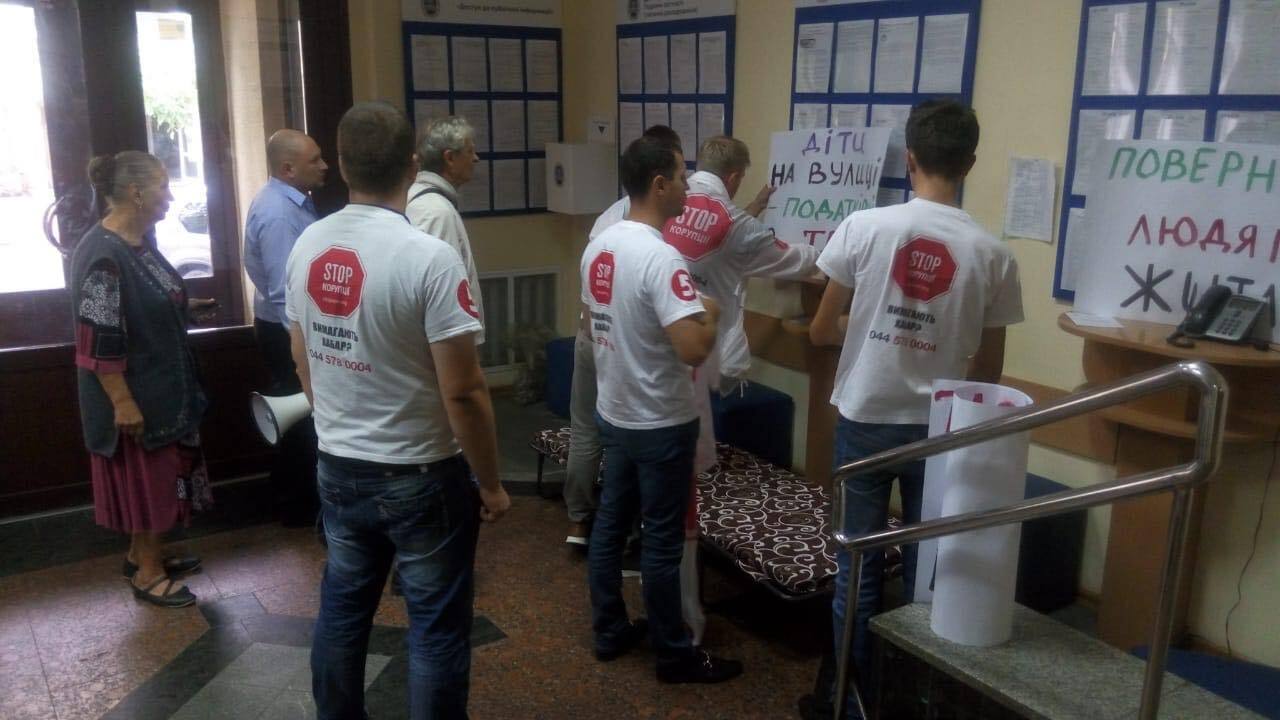 Заступник начальниці столичної ДПІ погрожував ''СтопКору'' через розслідування справи про захоплення гуртожитку