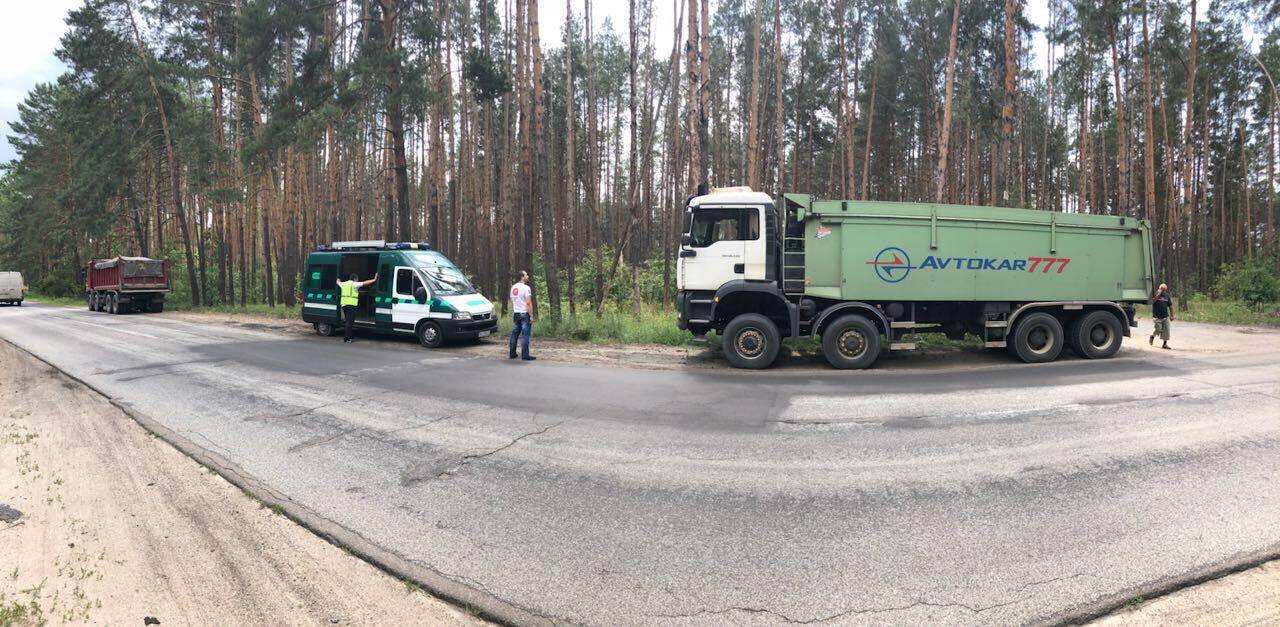 У ході спільного рейду ''Укртрансбезпека'' та ''СтопКор'' викрили водіїв-порушників вагових норм
