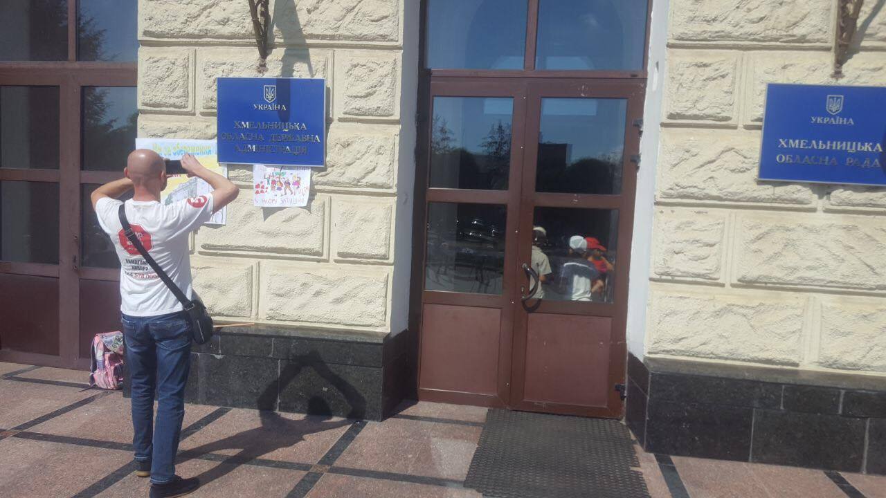 ''СтопКор'' упіймав скандального депутата Хмельницької облради Гордійчука на прогулах