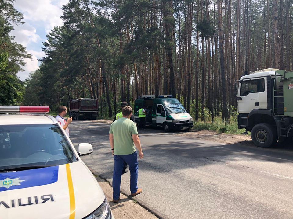 У ході спільного рейду ''Укртрансбезпека'' та ''СтопКор'' викрили водіїв-порушників вагових норм