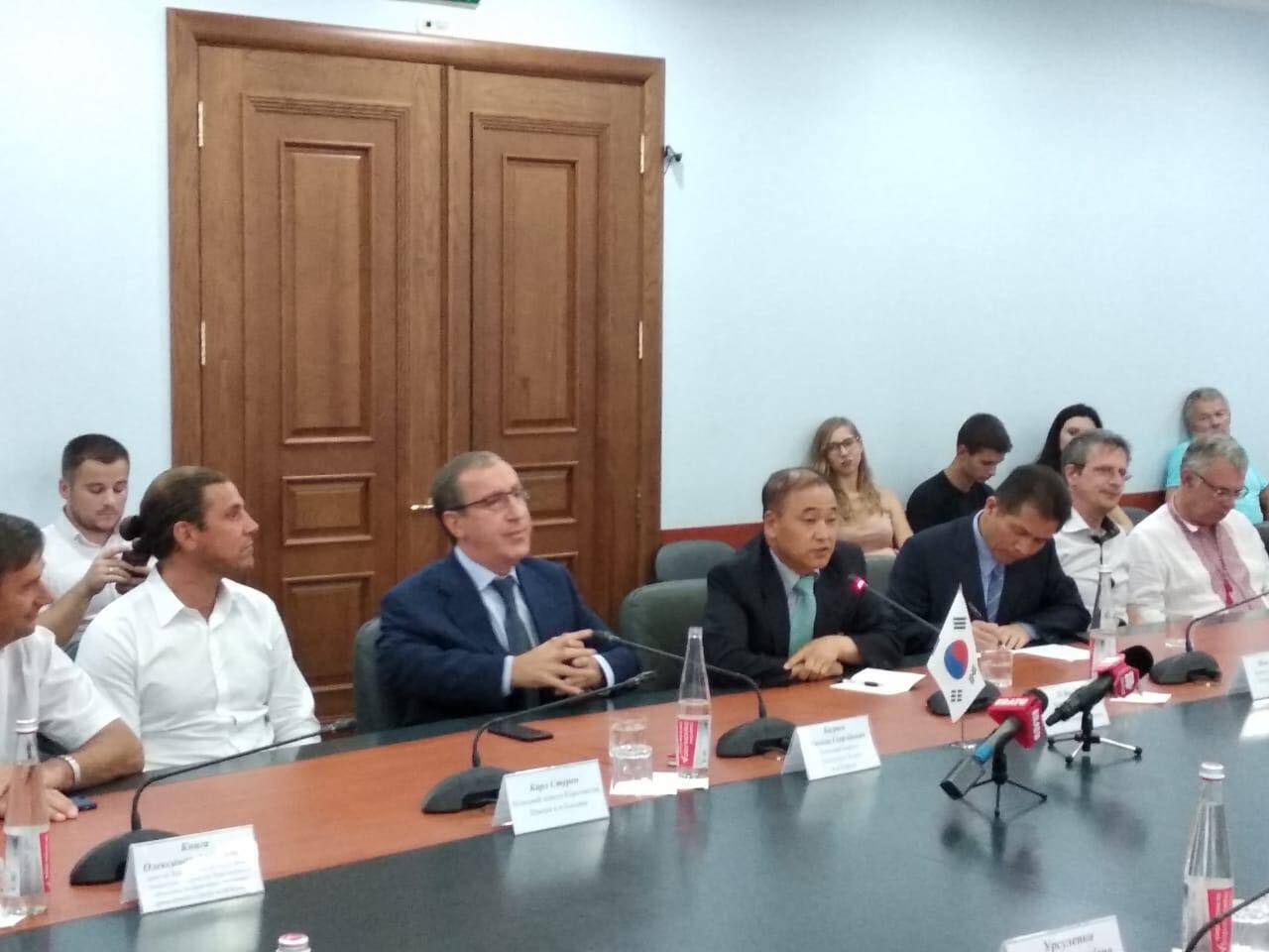 У захопленій рейдерами будівлі ''ХерсонБуду'' відкриють Консульство республіки Корея