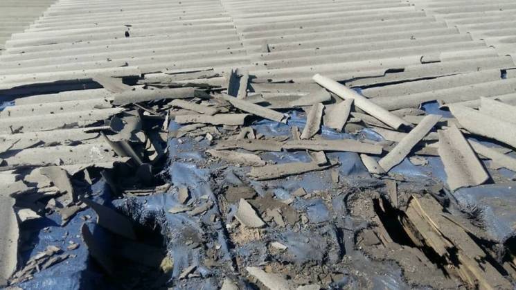 На Донбасі бойовики обстріляли житловий масив селища Золотого